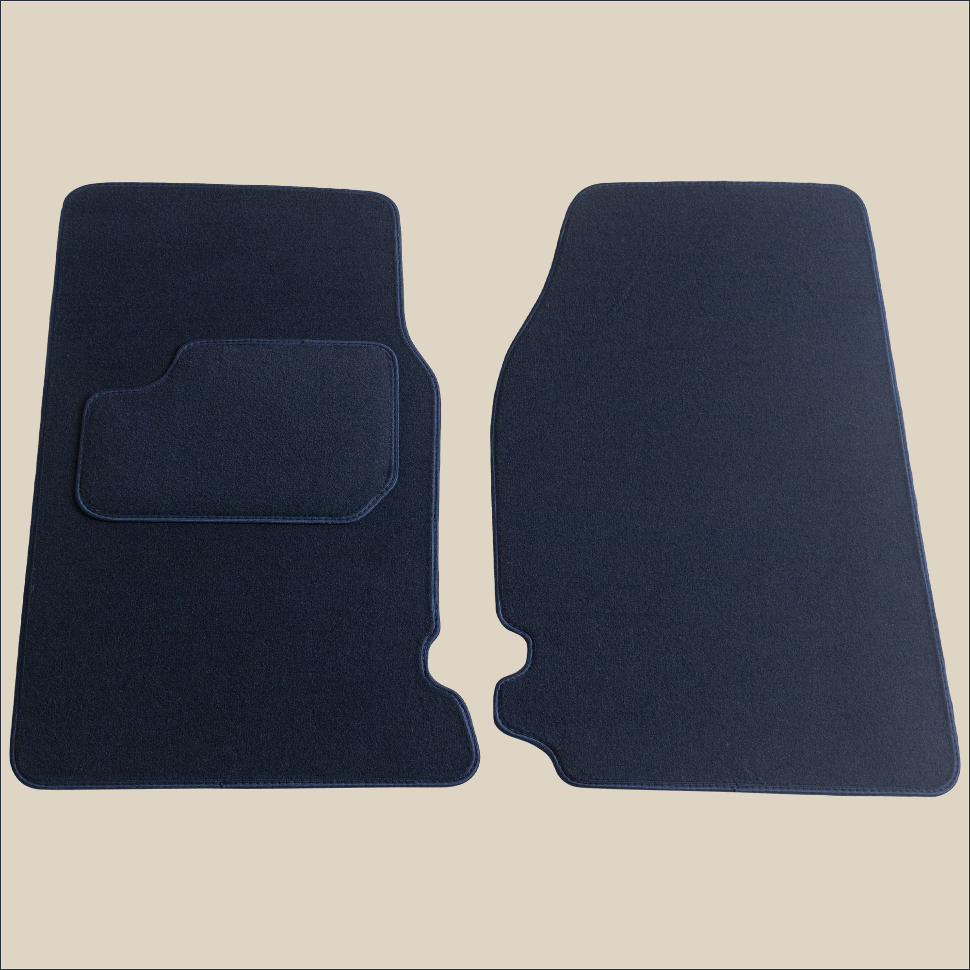 tapis avant bleu marine triumph tr6