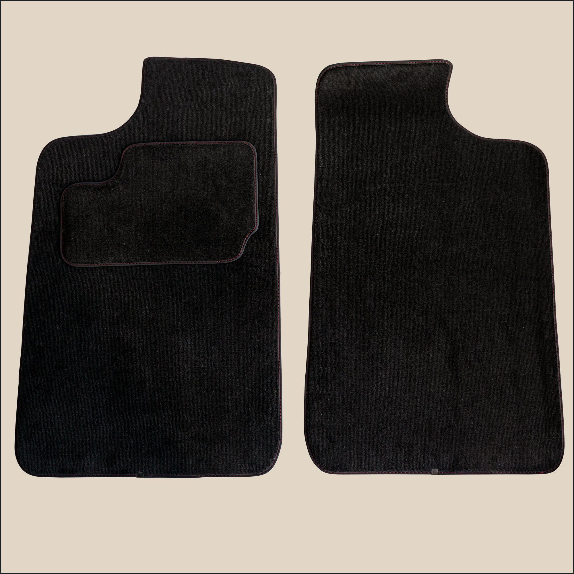 Tapis avant lancia beta surpiqure rouge