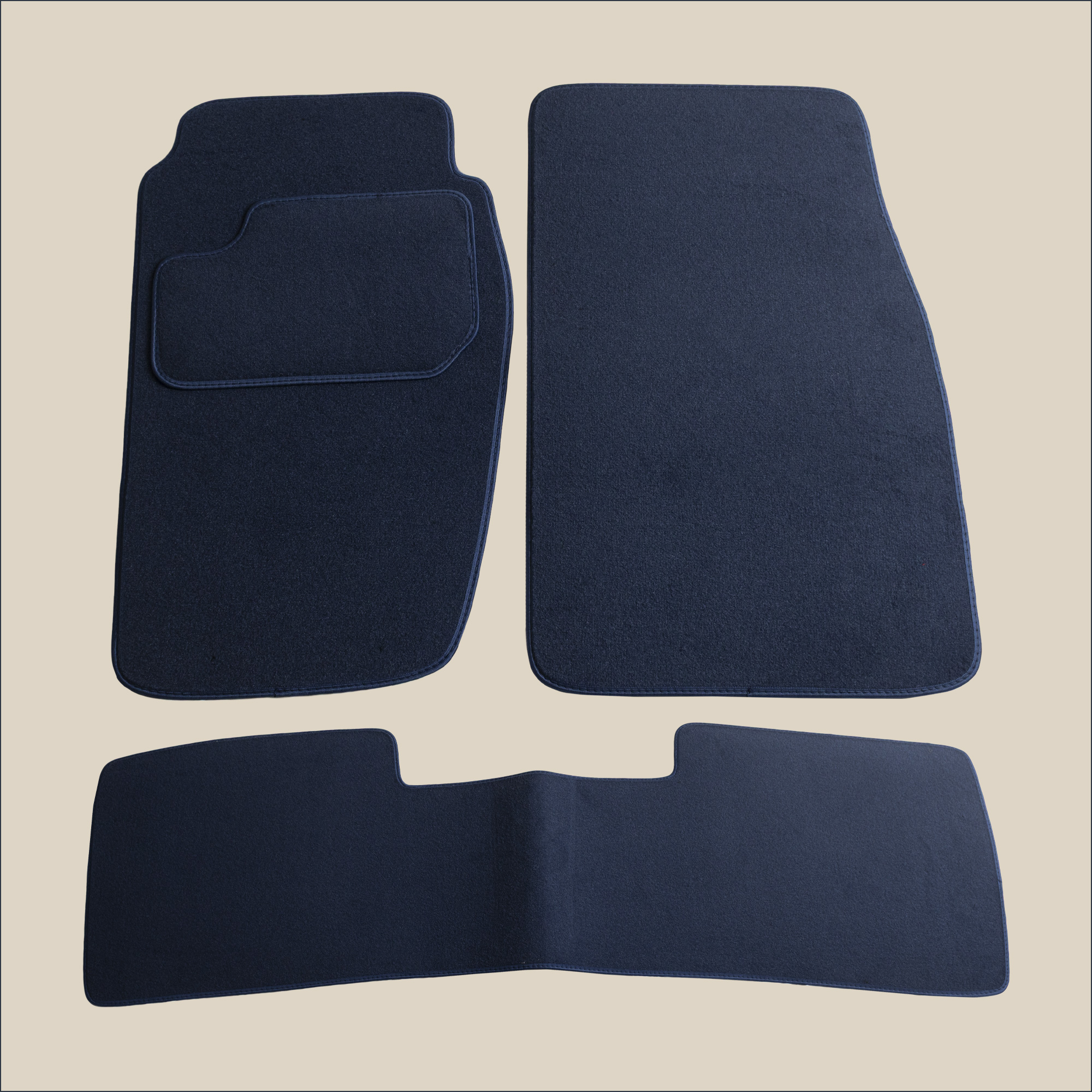 tapis bleu marine jeep cherokee