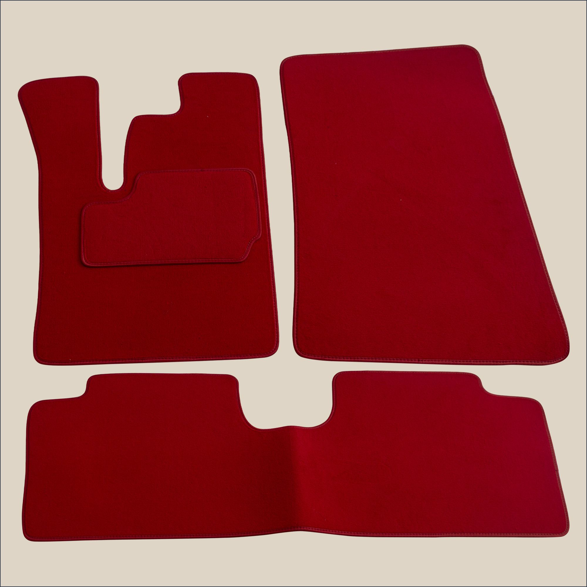 tapis rouge renault fuego
