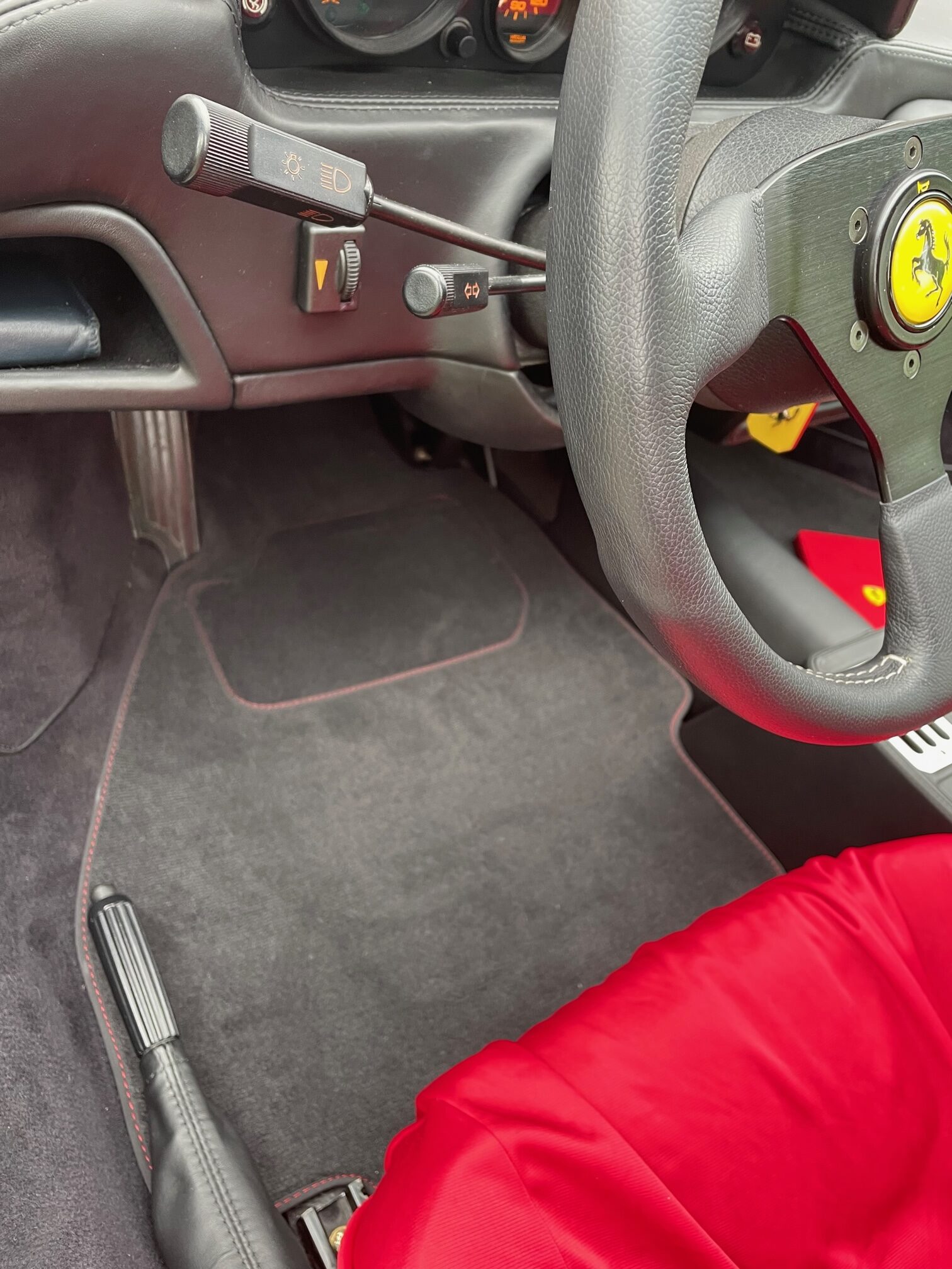 tapis avant ferrari 328 gts