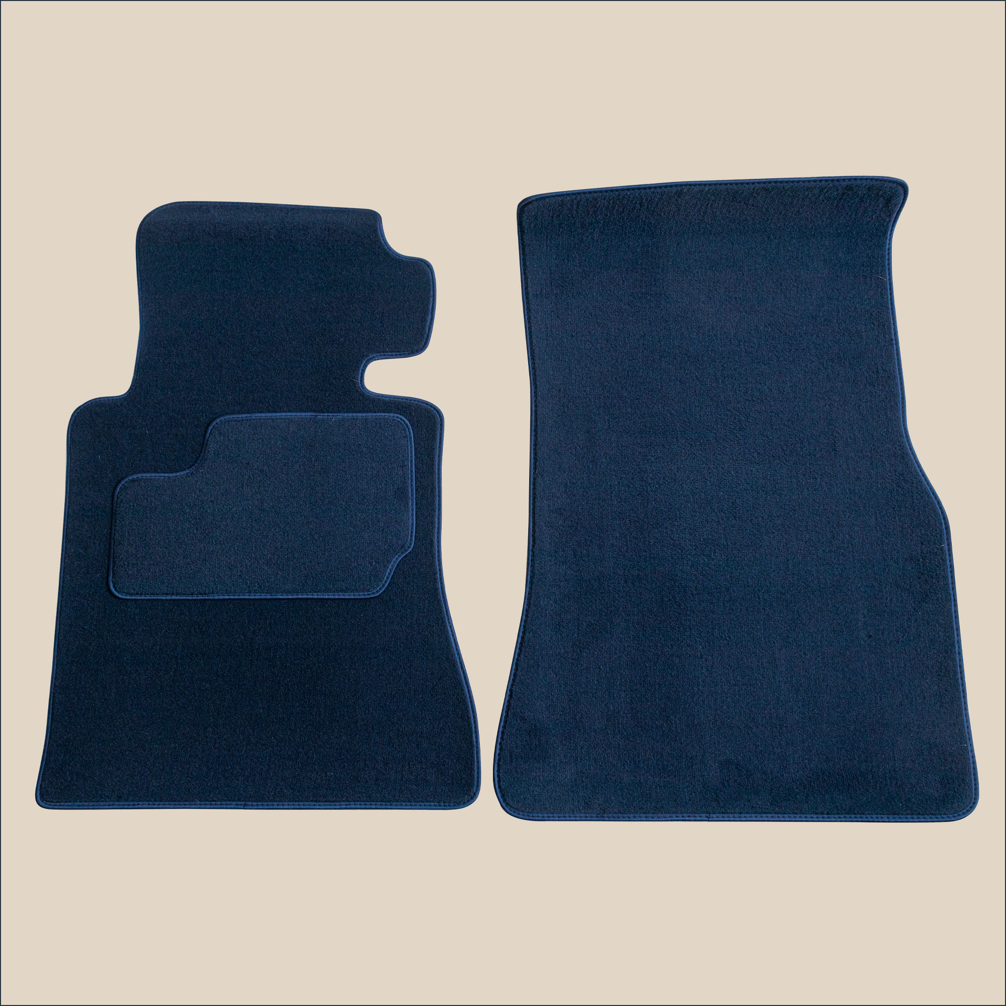 tapis avant mercedes se w126 couleurs marine