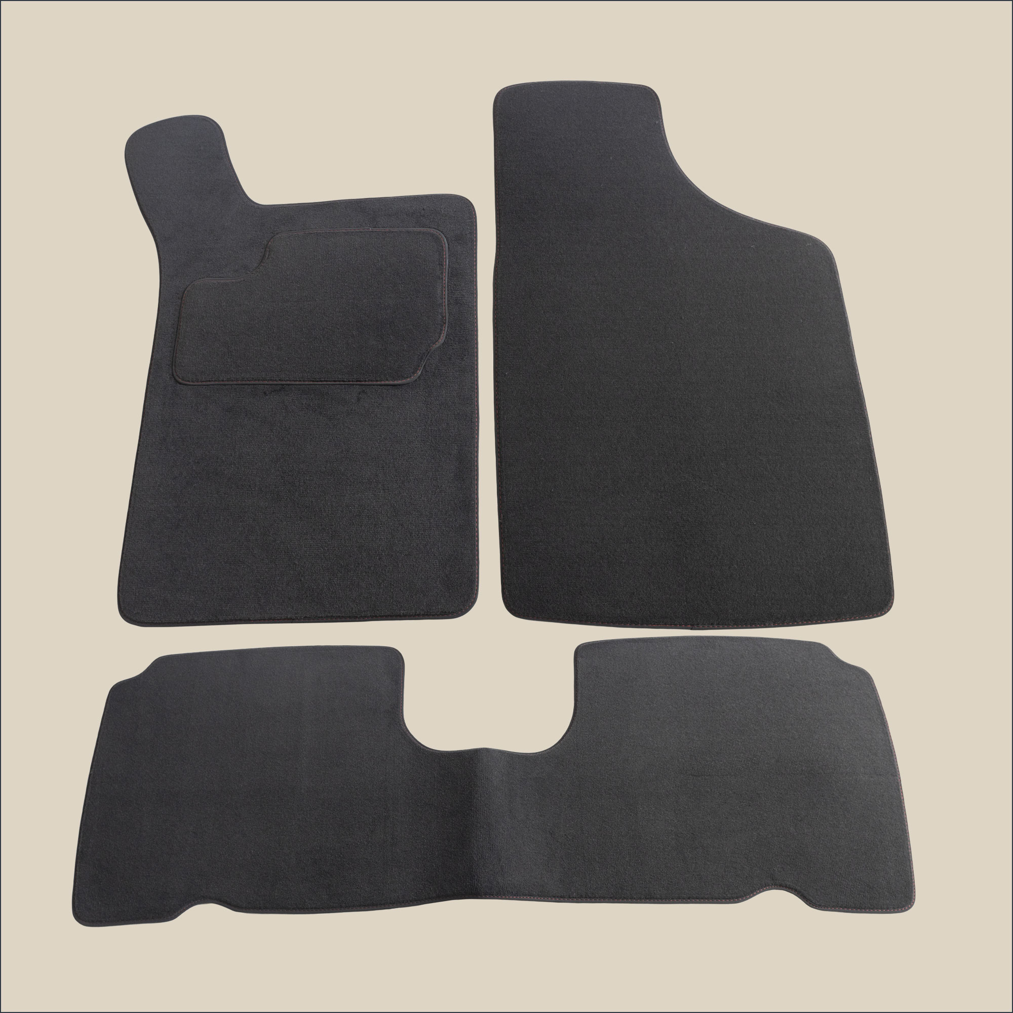 tapis surpiqure rouge renault 19 5 portes