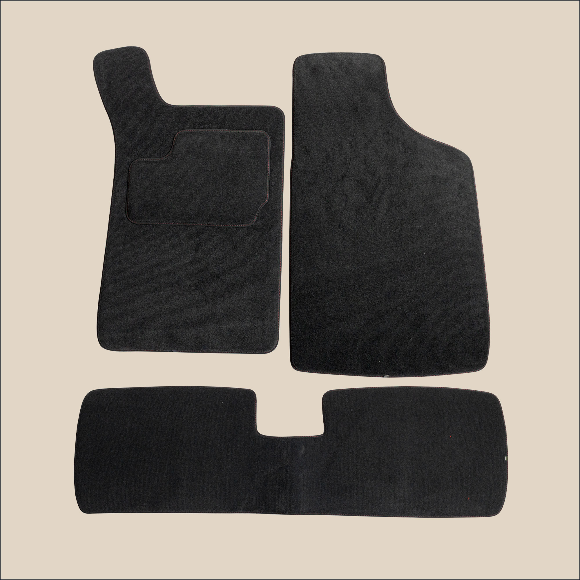 tapis surpiqure rouge renault 21 5 portes