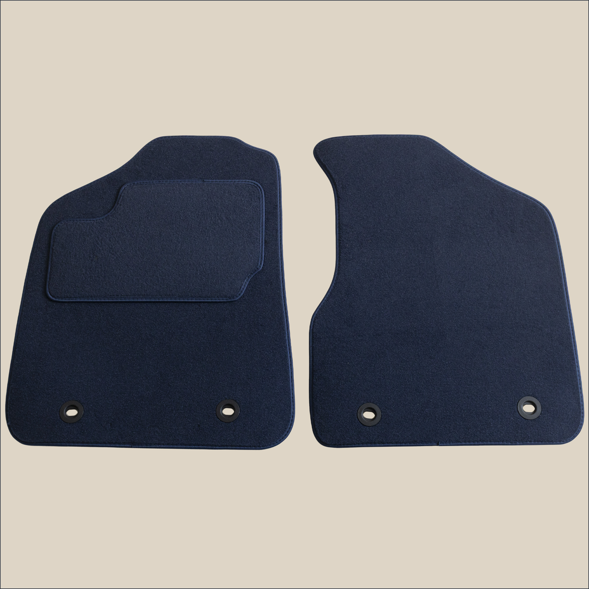 tapis avant bleu marine maserati ghibli