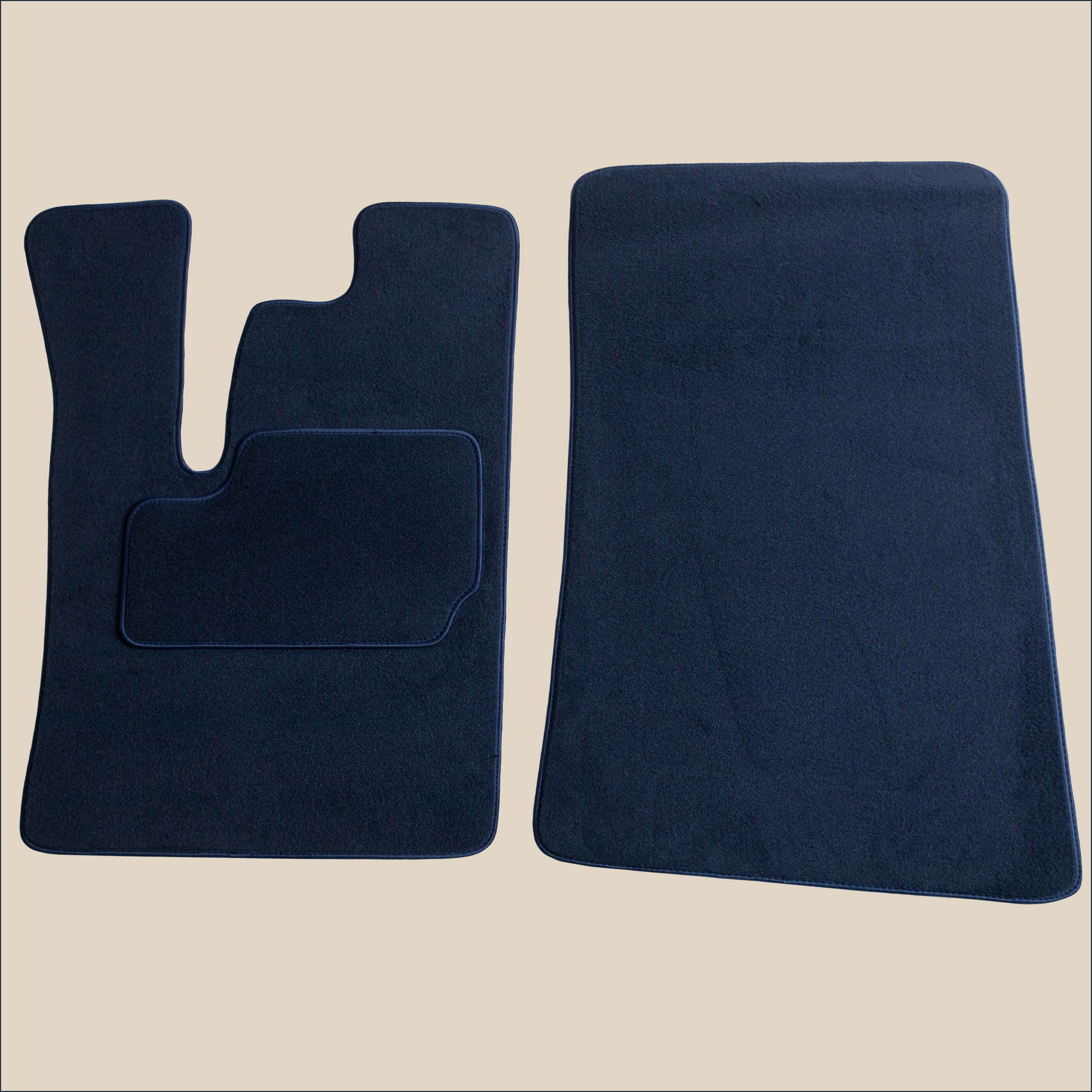 tapis avant bleu marine renault fuego