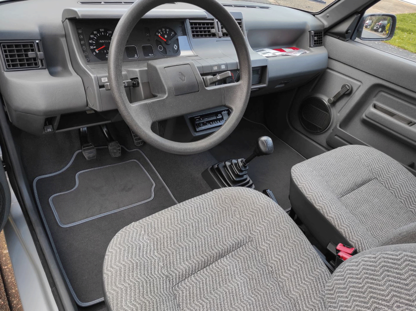 tapis avant gris renault super 5 3 portes