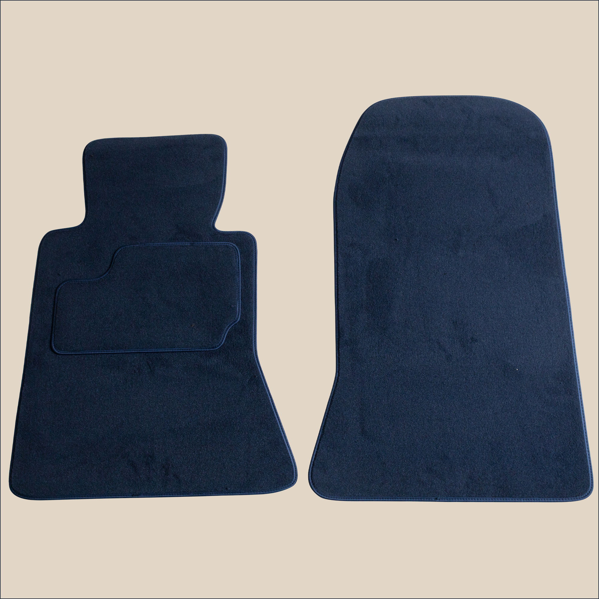 tapis avant bleu marine mercedes w124 break
