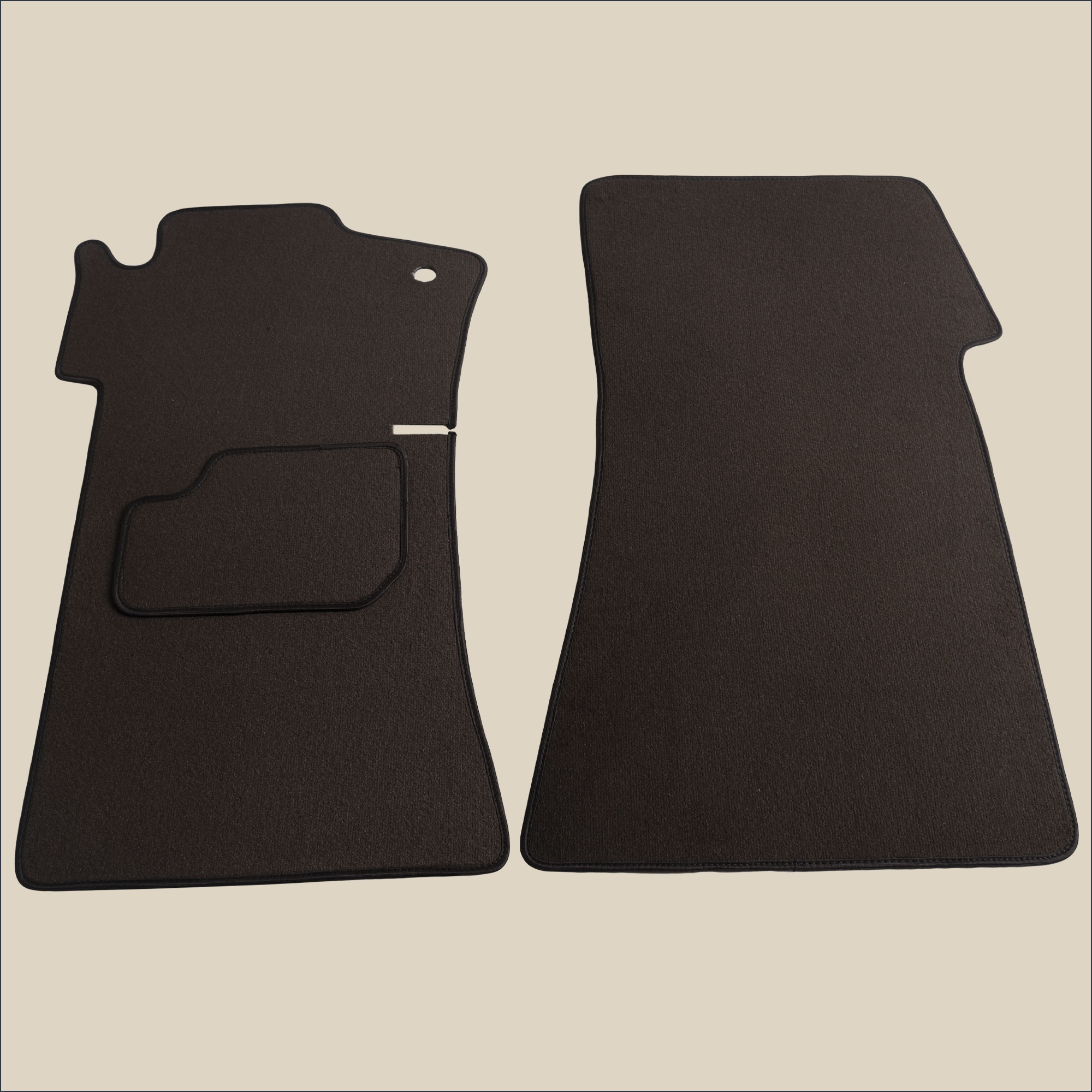 tapis avant marron mercedes 300 sel w109