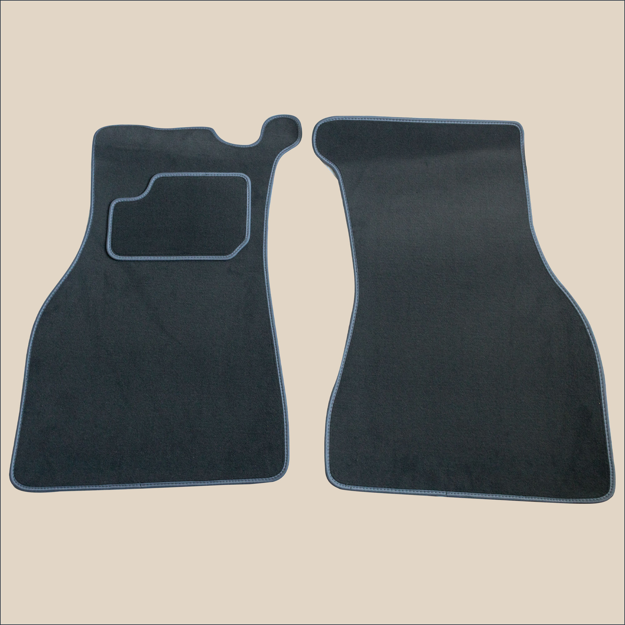 tapis avant peugeot 403 gris