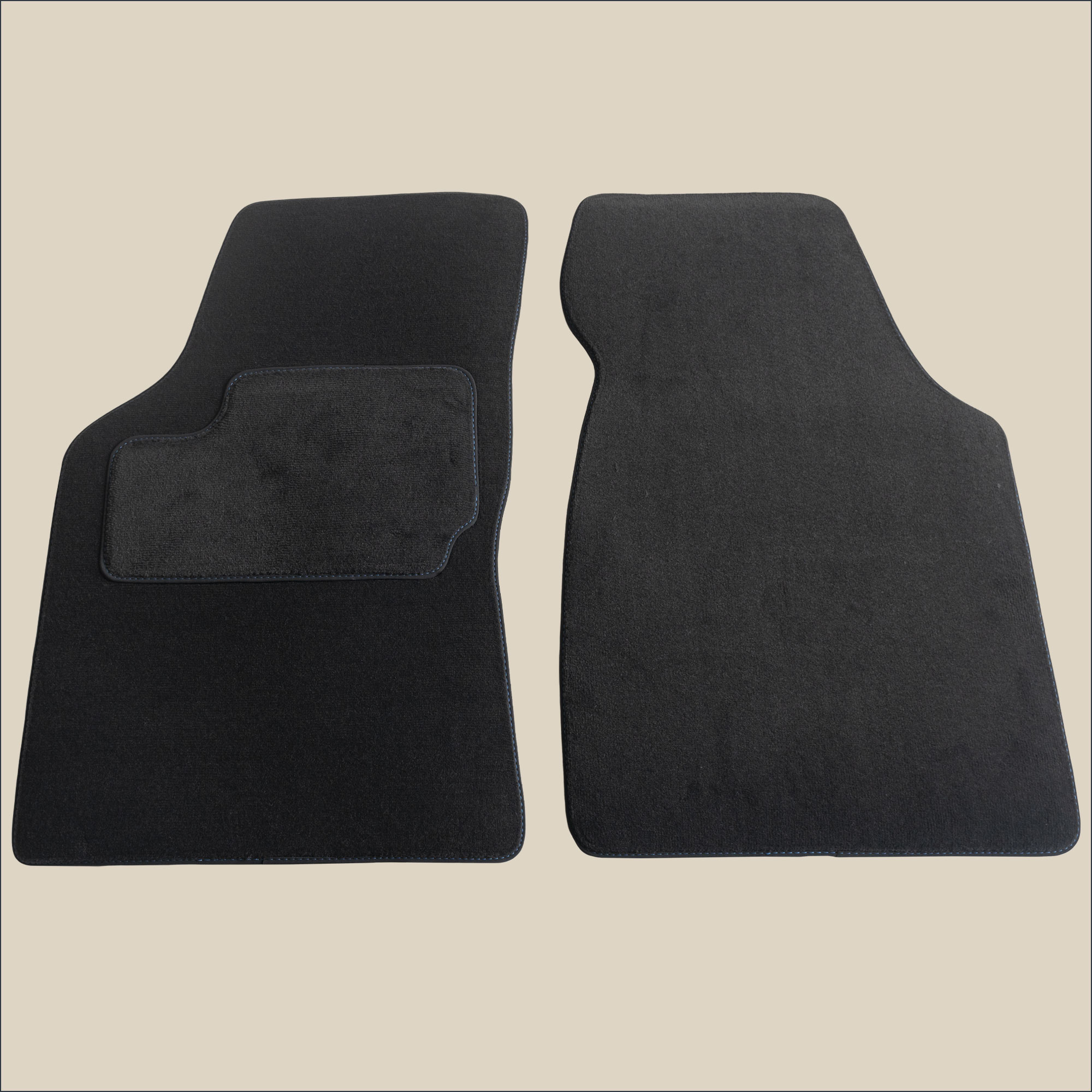 tapis avant surpiqure bleu mazda 323