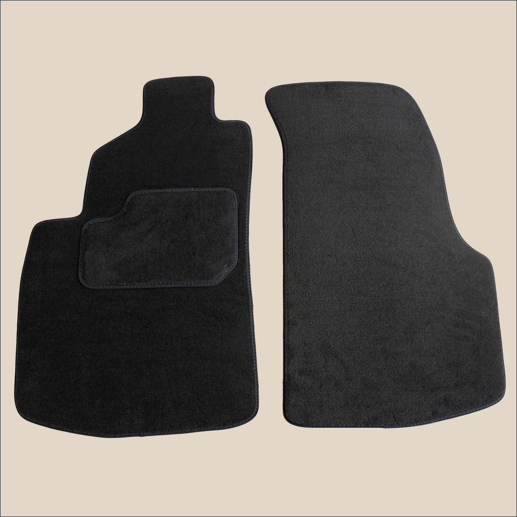 tapis avant-surpiqure bleu volkswagen golf 1