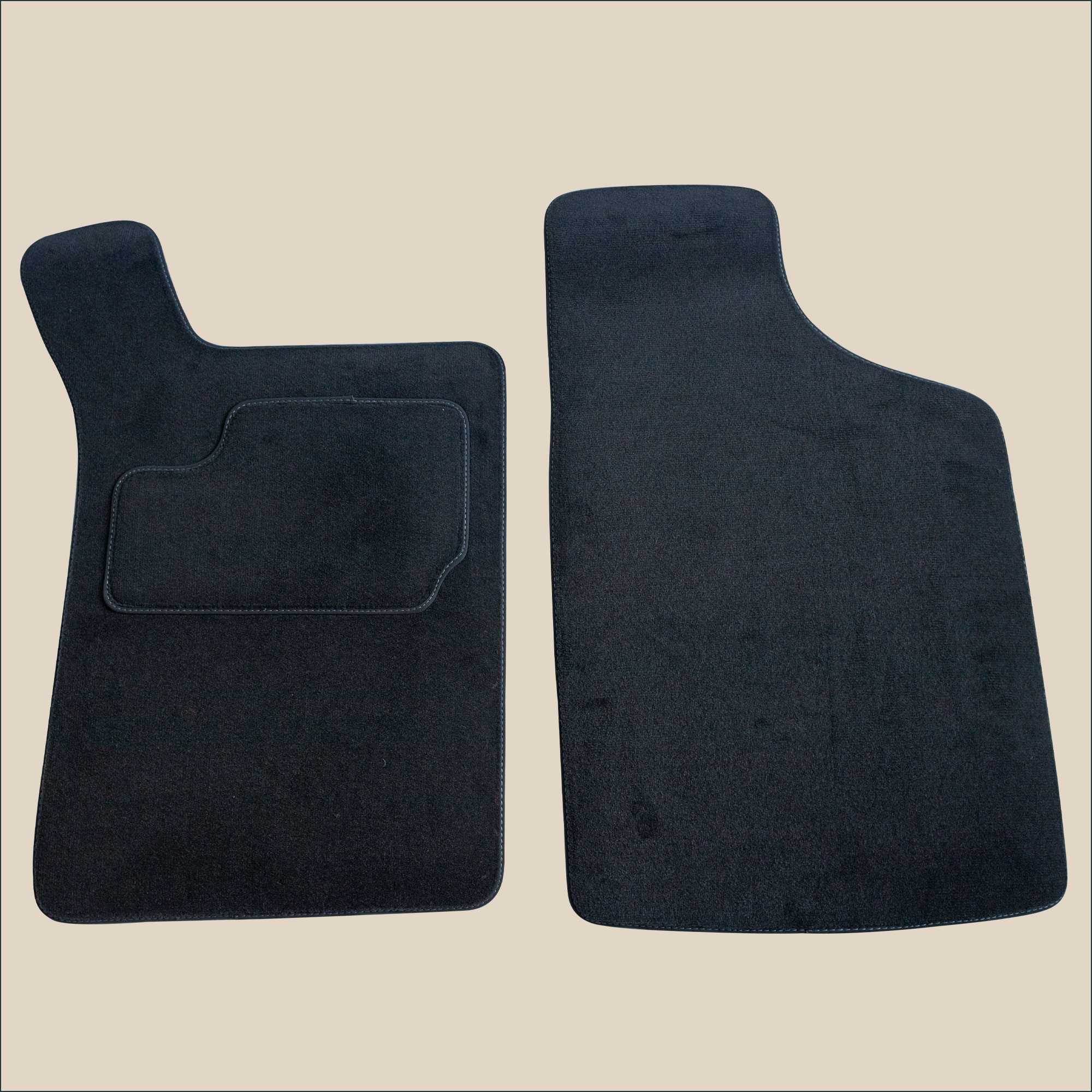 tapis avant surpiqure gris renault 21 5 portes