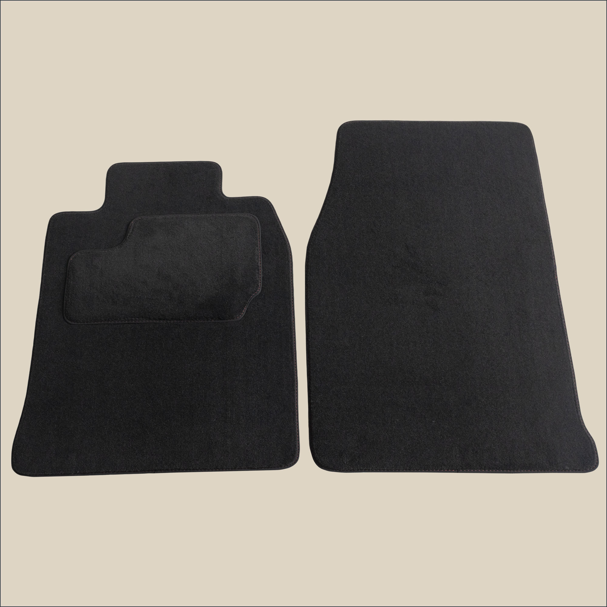 tapis avant surpiqure rouge porsche 944