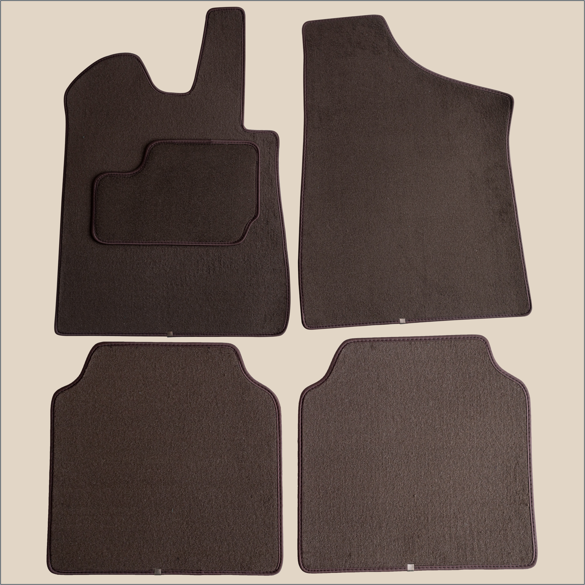 tapis marron renault 30