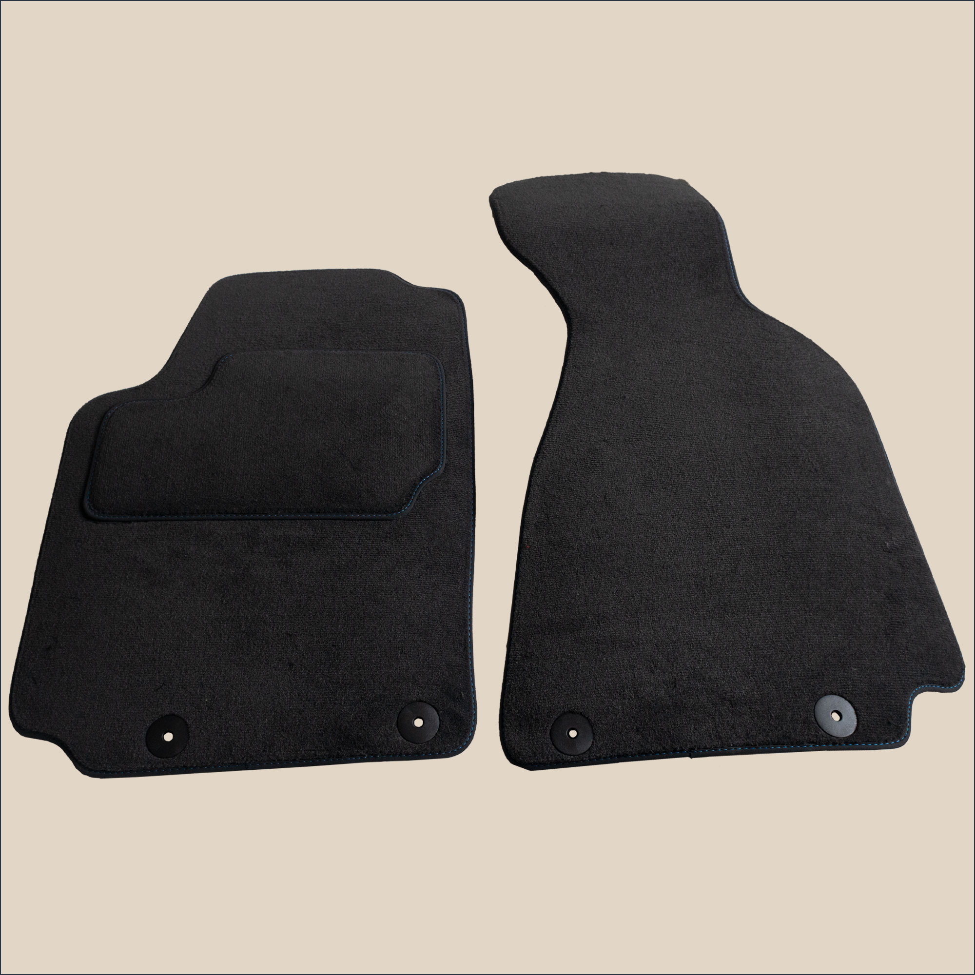 tapis avant surpiqure bleu audi 80 cabriolet