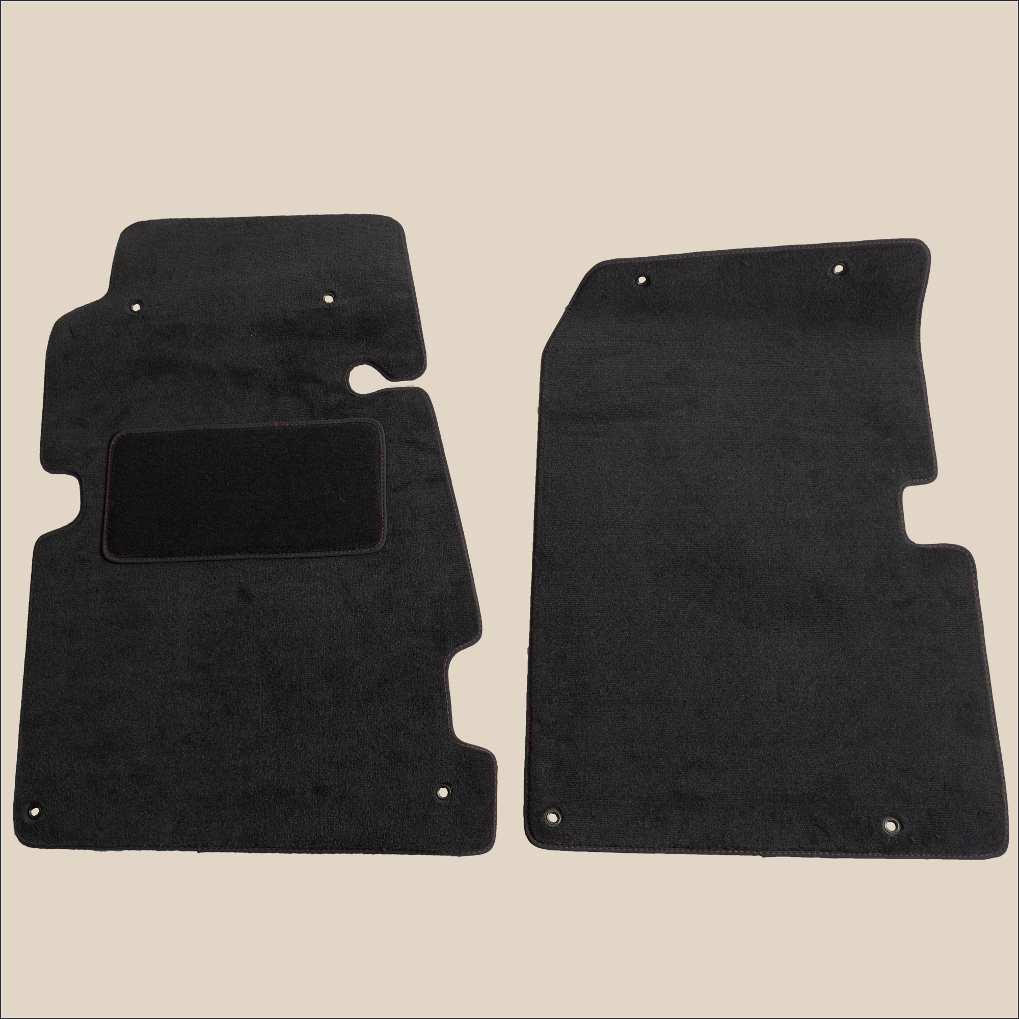 tapis avant surpiqure rouge facel vega III coupe