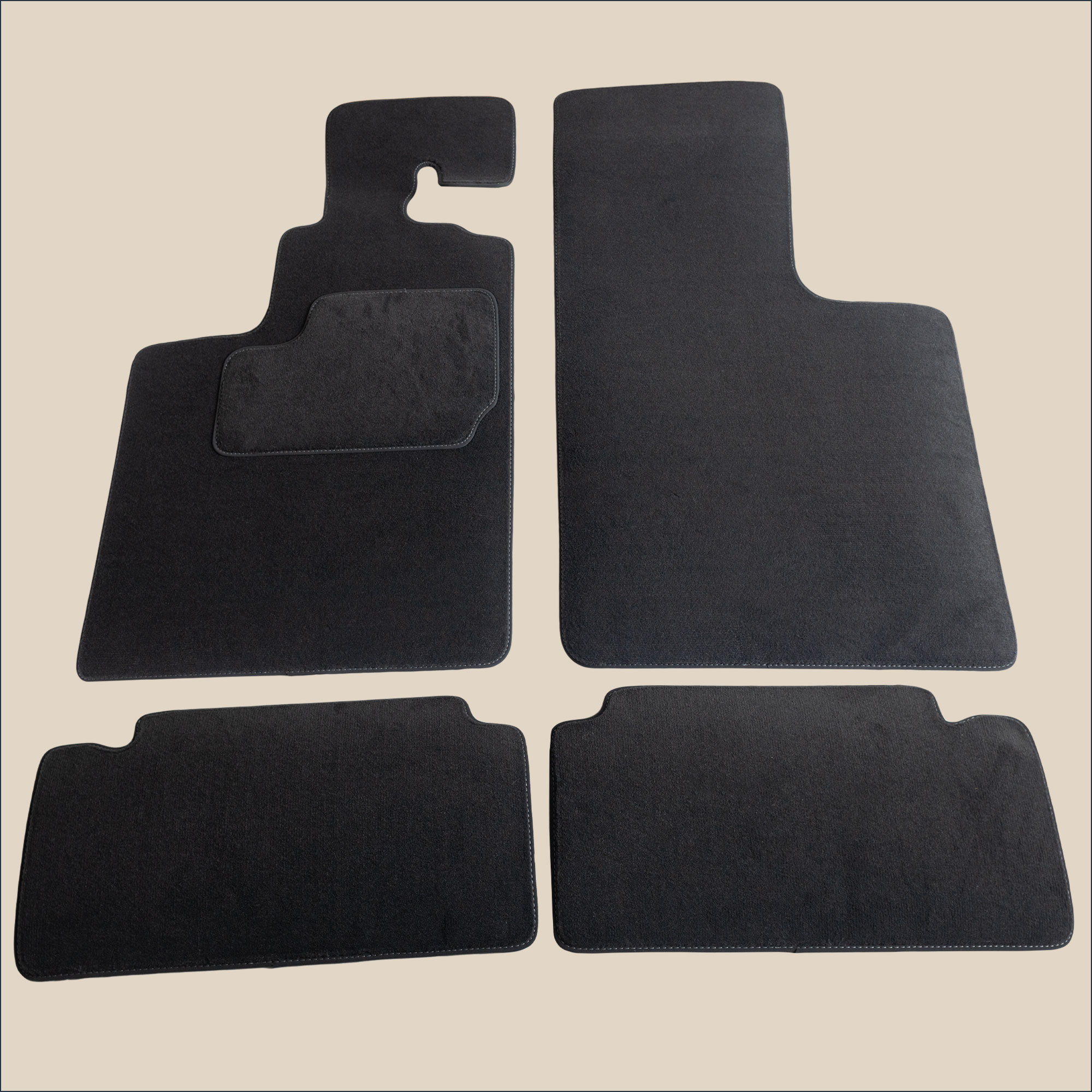 tapis surpiqure gris renault alpine a310