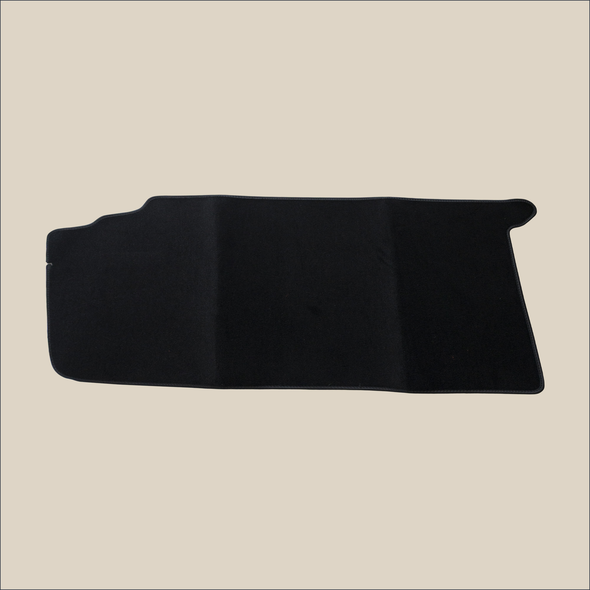 tapis-de-coffre-mercedes-cl-w107 tapis de coffre mercedes cl w107