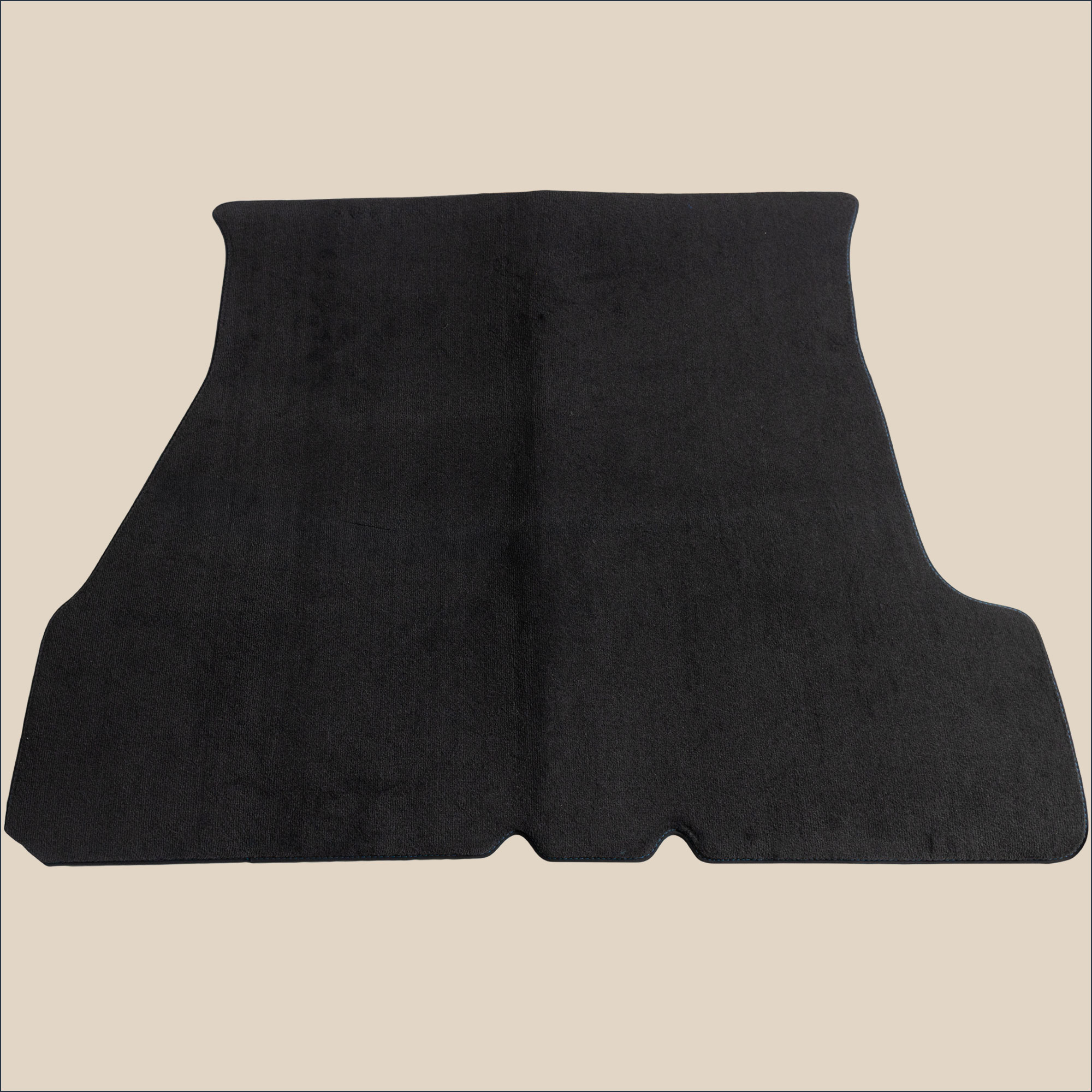 tapis surpiqure bleu de coffre peugeot 305
