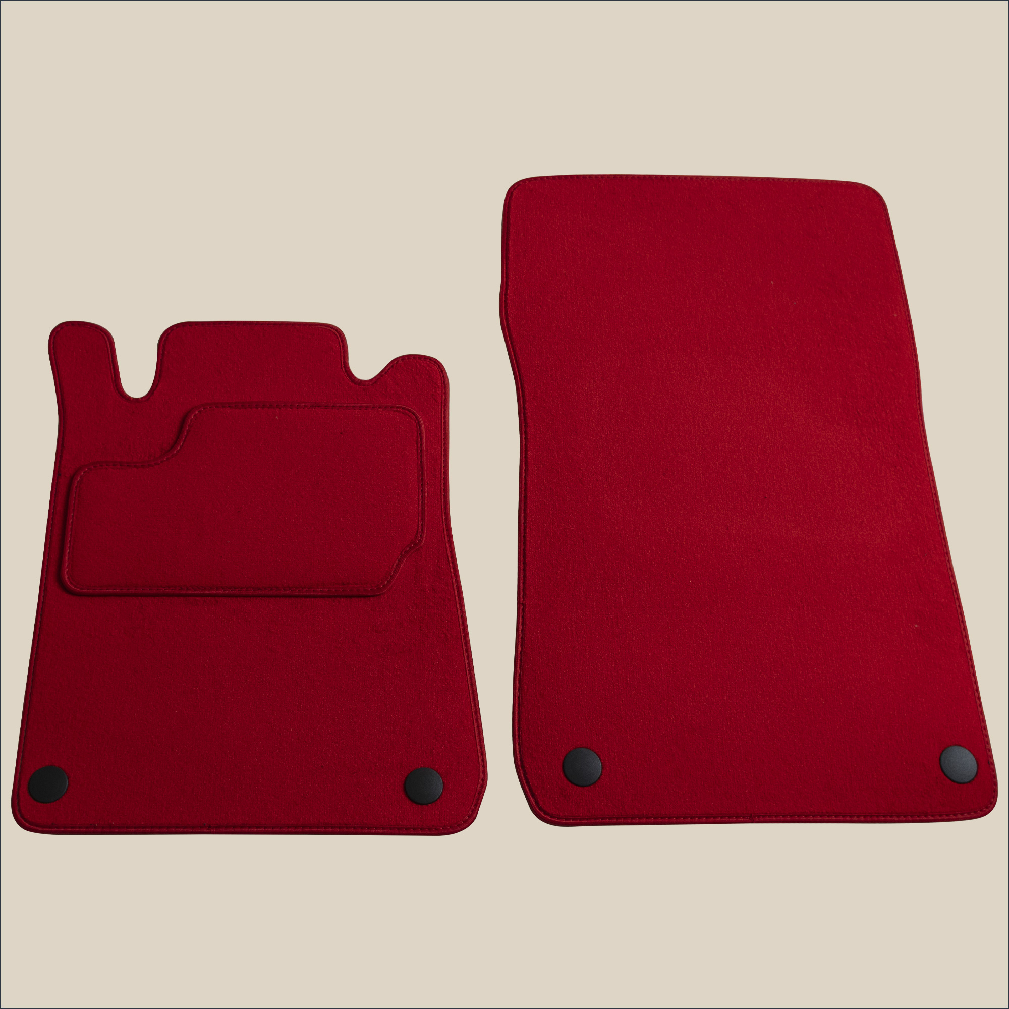 tapis avant rouge chrysler crossfire