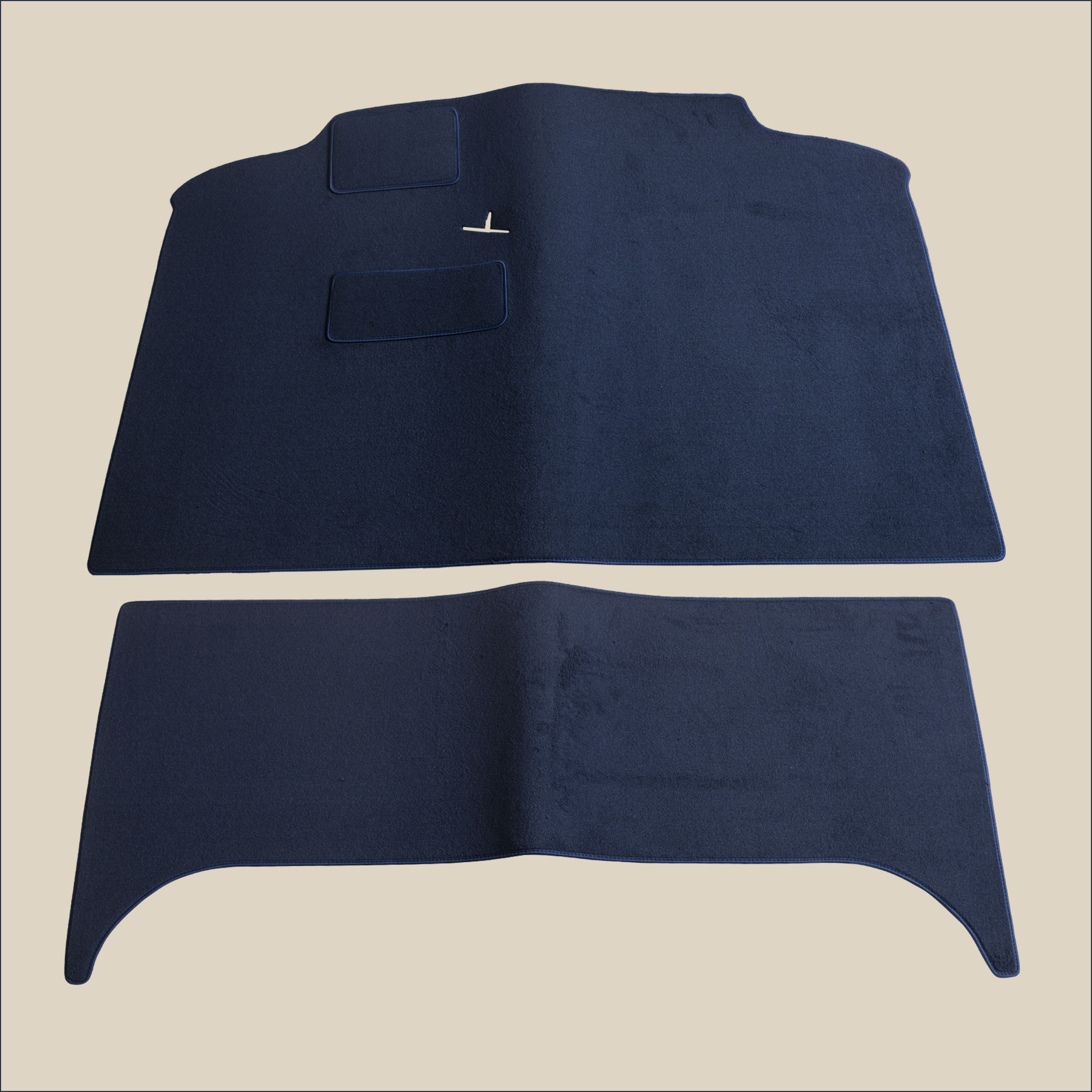 tapis bleu marine panhard pl17 berline