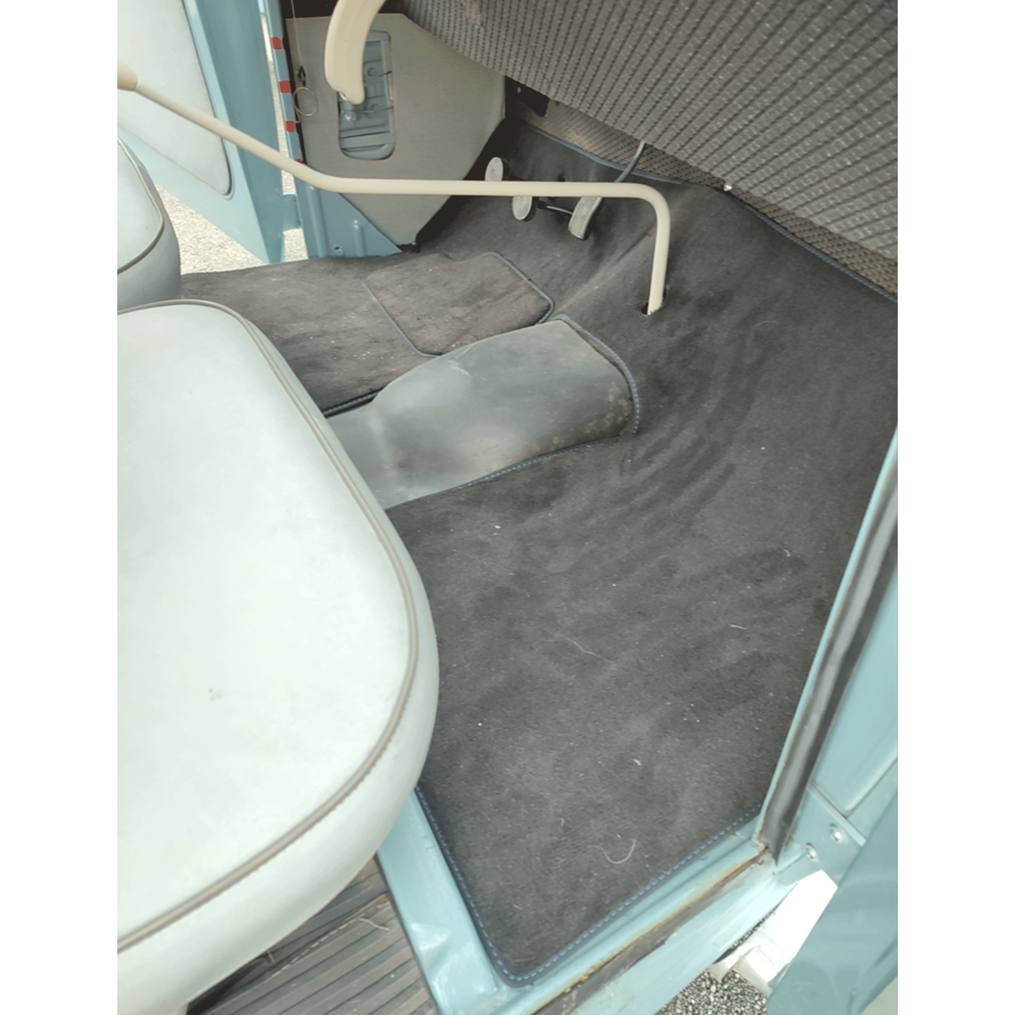 tapis avant renault dauphine juvaquatre dauphinoise