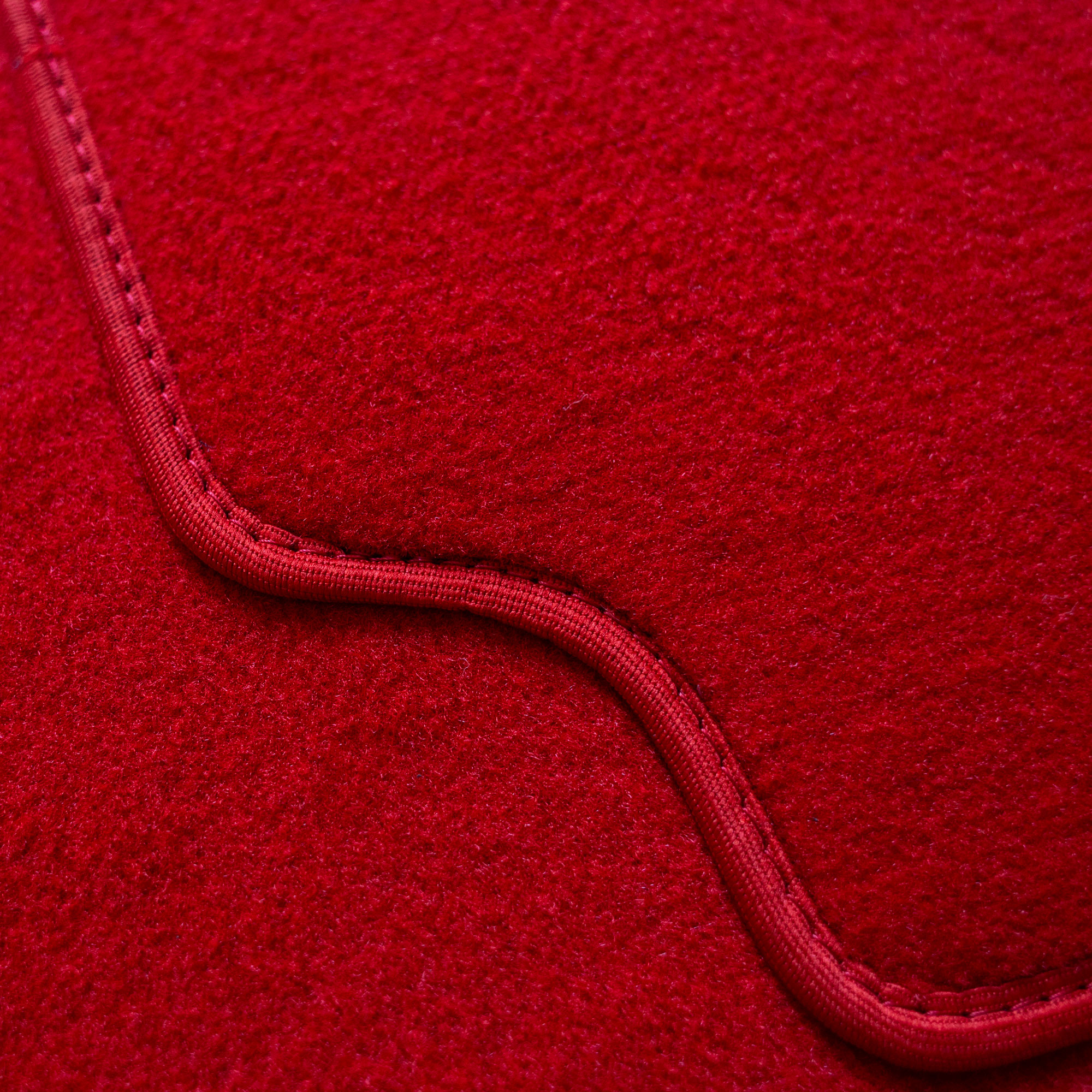 moquette rouge voitures anciennes youngtimers