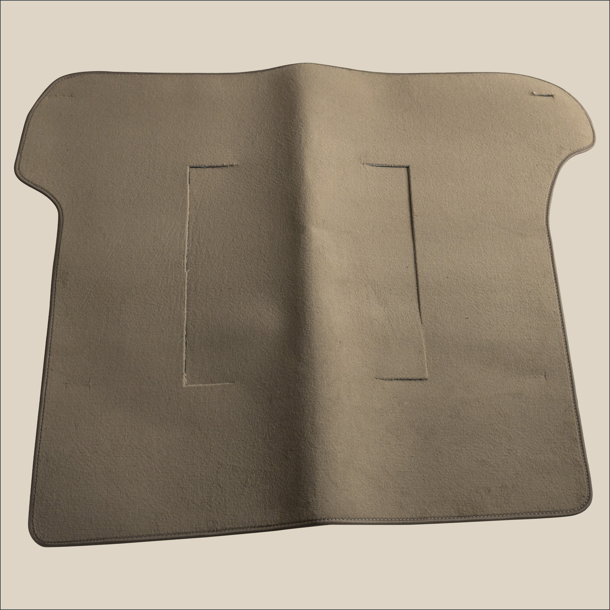 tapis de coffre toyota land kdj 120 long