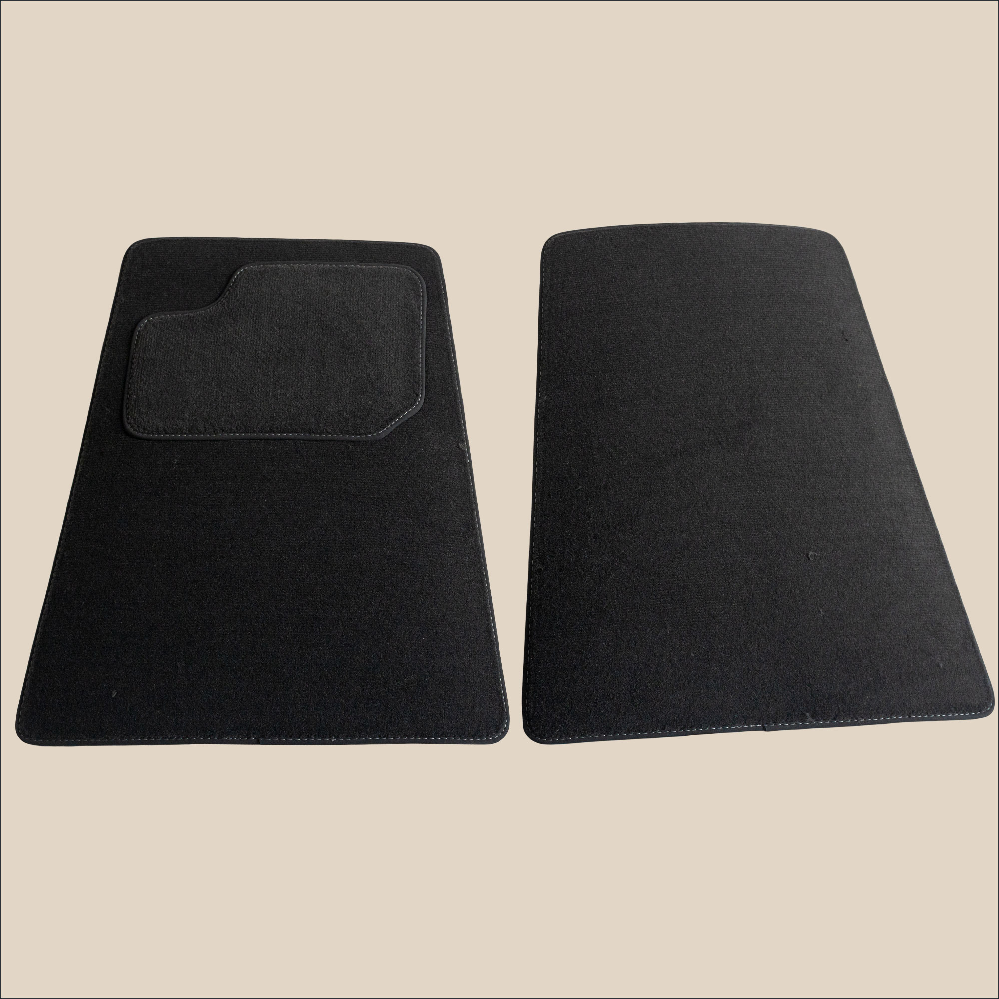 tapis surpiqure gris lotus caterham 275s